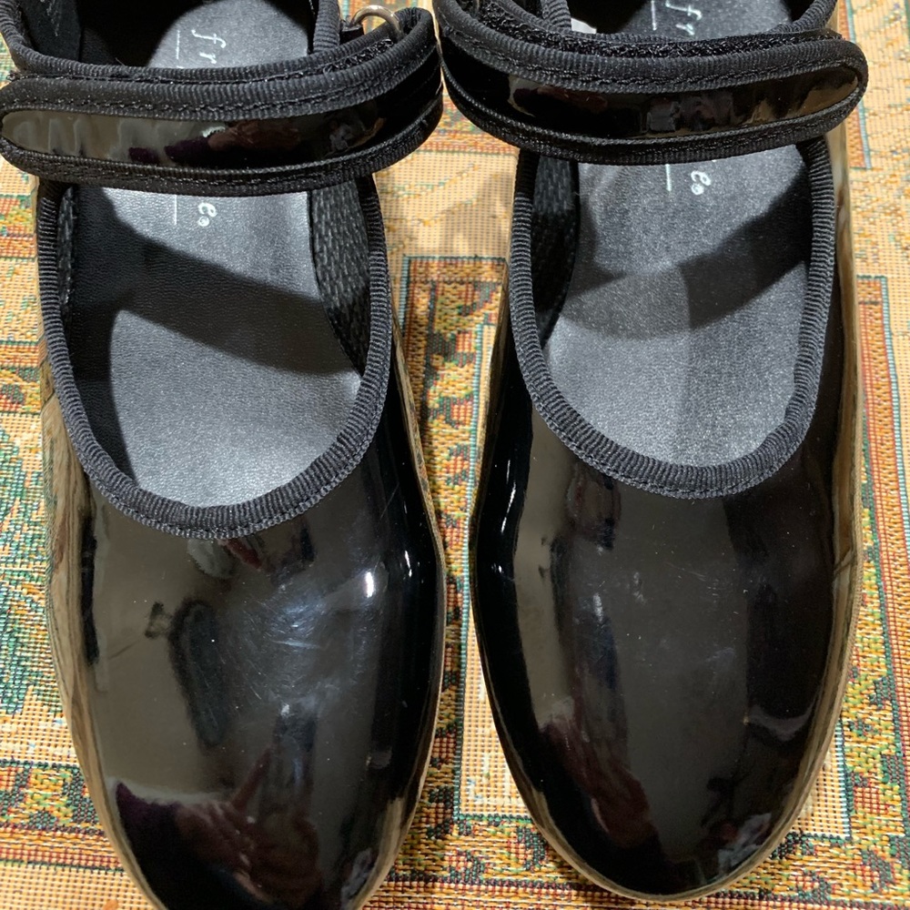Tap shoes size 13
